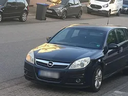 Schwarz Gebraucht 2005 Opel Signum Kombi | 750 € (Guter Preis)