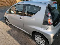 Silber Gebraucht 2012 Citroën C1 Kleinwagen | 2.666 € (Fairer Preis)