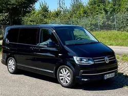 Schwarz Gebraucht 2015 VW T6 Highline Van | 37.400 €