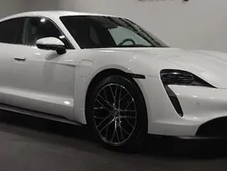 Weiss Gebraucht 2021 Porsche Taycan Performance Package Limousine | 56.900 € (Superpreis)