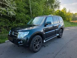 Grün Gebraucht 2013 Mitsubishi Pajero Instyle SUV | 18.950 € (Fairer Preis)