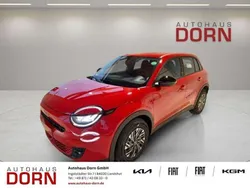 Rot Gebraucht 2023 Fiat 600E Red Limousine | 24.990 € (Fairer Preis)