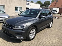 Indiumgrau metallic (metallic) Gebraucht 2017 VW Tiguan Highline SUV | 15.800 € (Guter Preis)