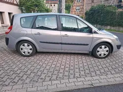 Grau Gebraucht 2005 Renault Grand Scénic II Van / Kleinbus | 400 €