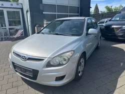 Silbermetallic Gebraucht 2010 Hyundai i30 Classic Limousine | 3.890 € (Fairer Preis)