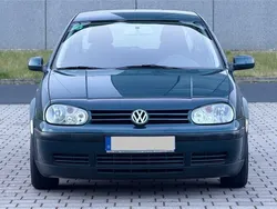 Grün Gebraucht 2001 VW Golf IV Edition Limousine | 3.400 € (Fairer Preis)