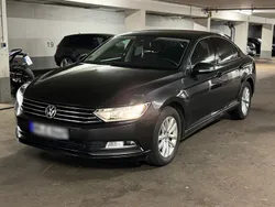 Grau Gebraucht 2018 VW Passat Comfortline Limousine | 14.350 € (Guter Preis)