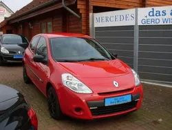 Rot Gebraucht 2012 Renault Clio III Kleinwagen | 5.400 € (Teuer)