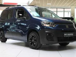 Mediterraneo blau Gebraucht 2023 Fiat e-Doblò Launch Edition Van / Kleinbus | 26.900 € (Teuer)