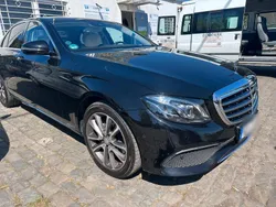 Schwarz Gebraucht 2016 Mercedes E220 Limousine | 22.000 €