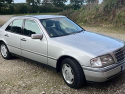 Silber Gebraucht 1995 Mercedes C200 Elegance Limousine | 4.200 €