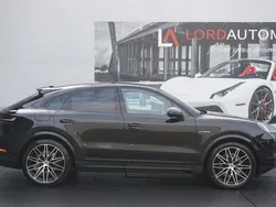 Schwarz Gebraucht 2024 Porsche Cayenne SUV | 108.790 € (Superpreis)