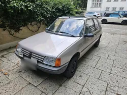 Gelb Gebraucht 1988 Peugeot 205 Kleinwagen | 2.600 €