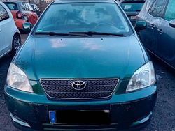 Grün Gebraucht 2002 Toyota Corolla Kleinwagen | 2.400 € (Fairer Preis)