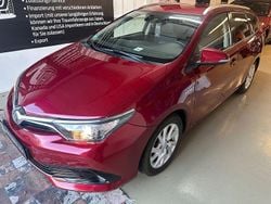 Ruby flare Gebraucht 2017 Toyota Auris Touring Sports Edition-S Kombi | 12.990 € (Fairer Preis)