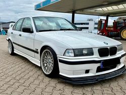 Weiß Gebraucht 1995 BMW 328 M Sport Limousine | 12.000 €
