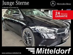 Schwarz Gebraucht 2024 Mercedes B180 Advanced Van / Kleinbus | 33.880 € (Teuer)