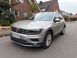 Silber Gebraucht 2017 VW Tiguan Highline SUV | 20.999 € (Fairer Preis)