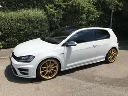 Weiß Gebraucht 2014 VW Golf VII R Limousine | 24.999 €