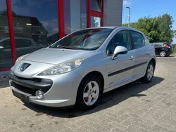 Grau Gebraucht 2009 Peugeot 207 Urban Move Limousine | 3.299 € (Fairer Preis)