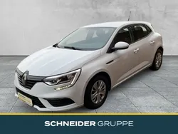 Weiß Gebraucht 2019 Renault Mégane IV Limousine | 11.690 € (Fairer Preis)
