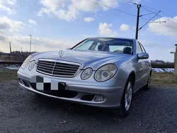 Silber Gebraucht 2003 Mercedes 220 | 3.000 €