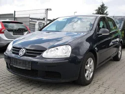 Blau Gebraucht 2005 VW Golf V Trendline Limousine | 3.350 € (Etwas zu teuer)