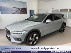 Grau Gebraucht 2024 Volvo V60 CC Plus Kombi | 47.890 € (Teuer)