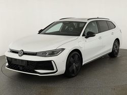 Oryxweiß perlmutteffekt Neu 2025 VW Passat R-line Kombi | 50.695 € (Fairer Preis)