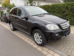 Schwarz Gebraucht 2008 Mercedes ML320 SUV | 9.200 € (Fairer Preis)