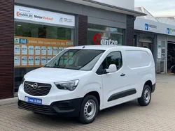 Weiß Gebraucht 2021 Opel Combo Edition Van / Kleinbus | 13.890 € (Etwas zu teuer)