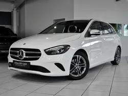 Weiß Gebraucht 2019 Mercedes B180 Style Van / Kleinbus | 20.899 € (Guter Preis)