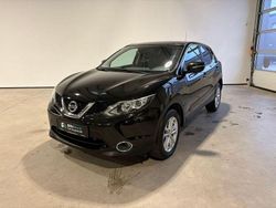 Schwarz Gebraucht 2016 Nissan Qashqai Acenta SUV | 10.490 € (Fairer Preis)
