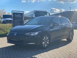 Schwarz Gebraucht 2023 VW Golf VIII Move Limousine | 20.680 € (Superpreis)