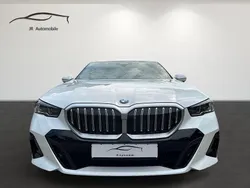 Weiß Gebraucht 2023 BMW 520 M Sport Limousine | 53.190 € (Superpreis)