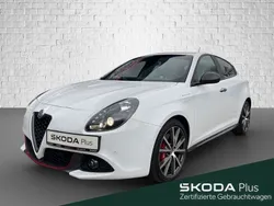 Colore esterno (alfa weiss) Gebraucht 2018 Alfa Romeo Giulietta Veloce Kleinwagen | 19.980 € (Etwas zu teuer)