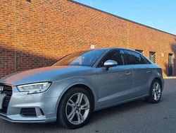 Silber Gebraucht 2018 Audi A3 Ambiente Limousine | 14.500 € (Superpreis)