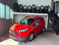 Rot Gebraucht 2019 Ford Transit Trend Van / Kleinbus | 9.990 € (Superpreis)
