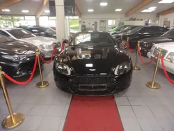 Schwarz Gebraucht 2015 Aston Martin V12 Vantage | 129.999 € (Etwas zu teuer)