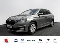 Grau Gebraucht 2024 Skoda Fabia Selection Limousine | 18.740 € (Fairer Preis)