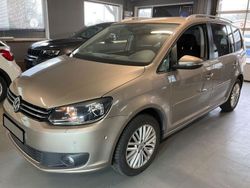 Titanium beige metallic Gebraucht 2015 VW Touran Cup Van / Kleinbus | 18.795 € (Etwas zu teuer)