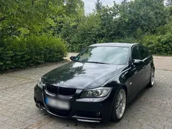 Schwarz Gebraucht 2007 BMW 325 M Sport Limousine | 12.000 €