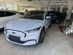 Space white Gebraucht 2022 Ford Mustang Mach-E Extended Range SUV | 37.900 € (Guter Preis)