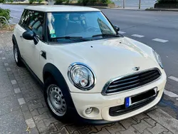 Beige Gebraucht 2010 Mini ONE Kleinwagen | 5.490 € (Fairer Preis)
