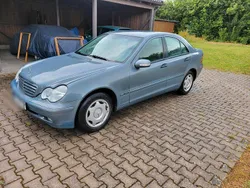 Grau Gebraucht 2004 Mercedes C180 Limousine | 2.750 € (Fairer Preis)