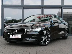 Schwarz Gebraucht 2020 Volvo S60 R-Design Limousine | 26.460 € (Superpreis)