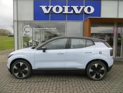 Blau (cloud blue) Neu 2025 Volvo EX30 Performance SUV | 42.246 € (Superpreis)
