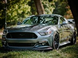 Grau Gebraucht 2017 Ford Mustang GT Coupé | 54.000 €