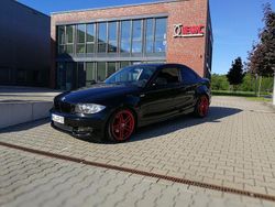 Schwarz Gebraucht 2011 BMW 118 Performance Kleinwagen | 7.999 € (Fairer Preis)