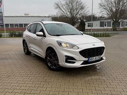 Weiß Gebraucht 2021 Ford Kuga ST-Line SUV | 20.500 € (Etwas zu teuer)